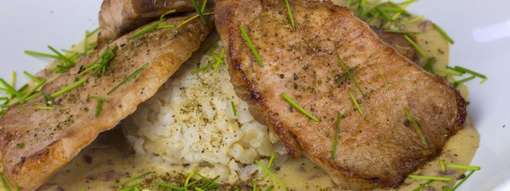 Pork Cutlet in Green Pepper Sauce