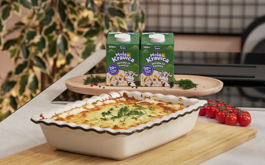 Kaneloni u kremastom sosu.